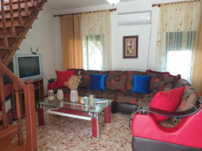 Eni's Villa, 5km From Shengjini Beach